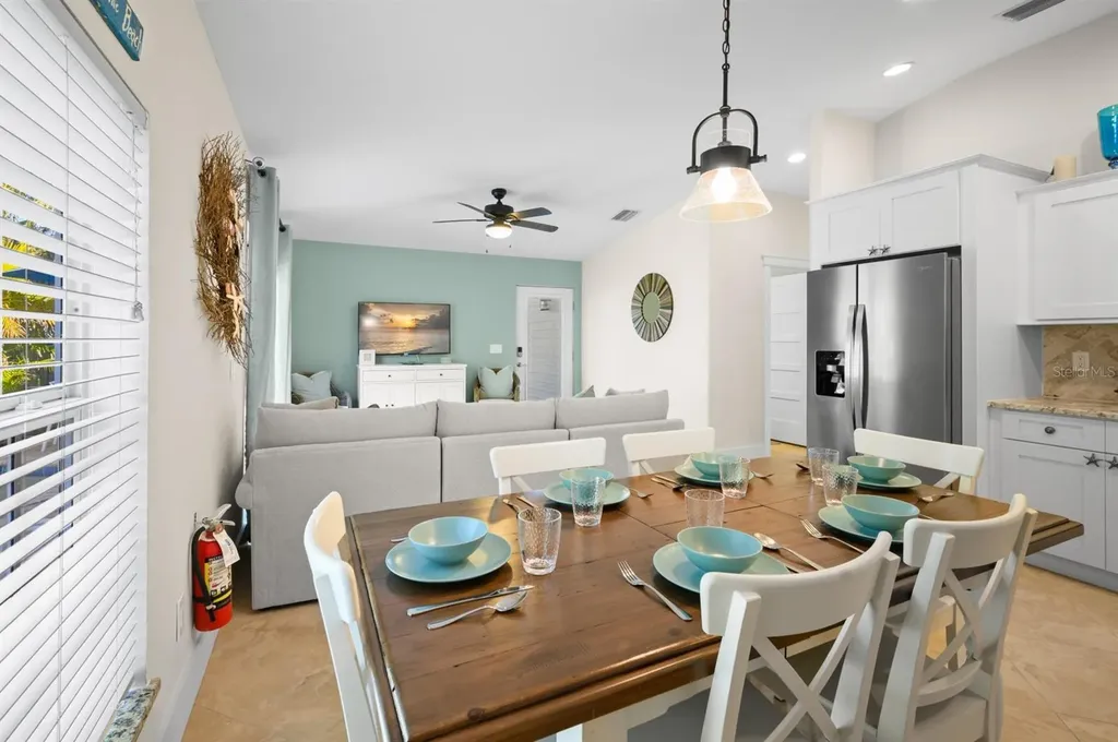 5608 Holmes Boulevard Holmes Beach FL 34217
