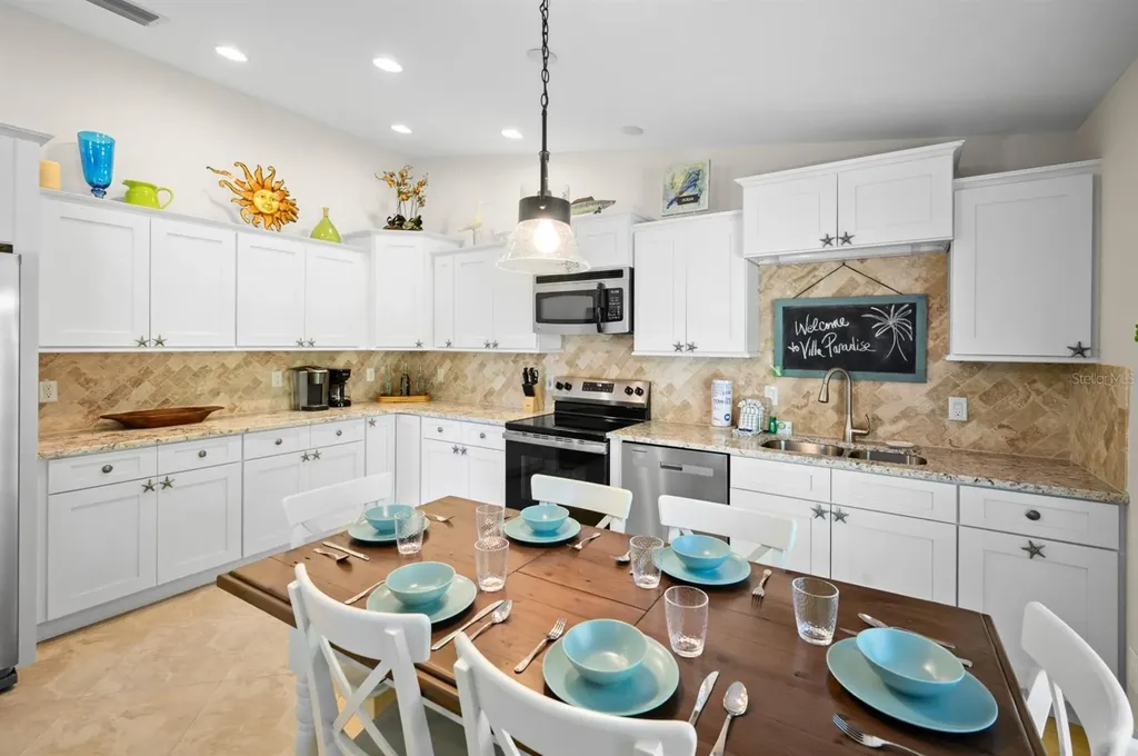 5608 Holmes Boulevard Holmes Beach FL 34217