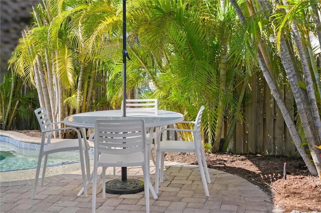 5608 Holmes Boulevard Holmes Beach FL 34217