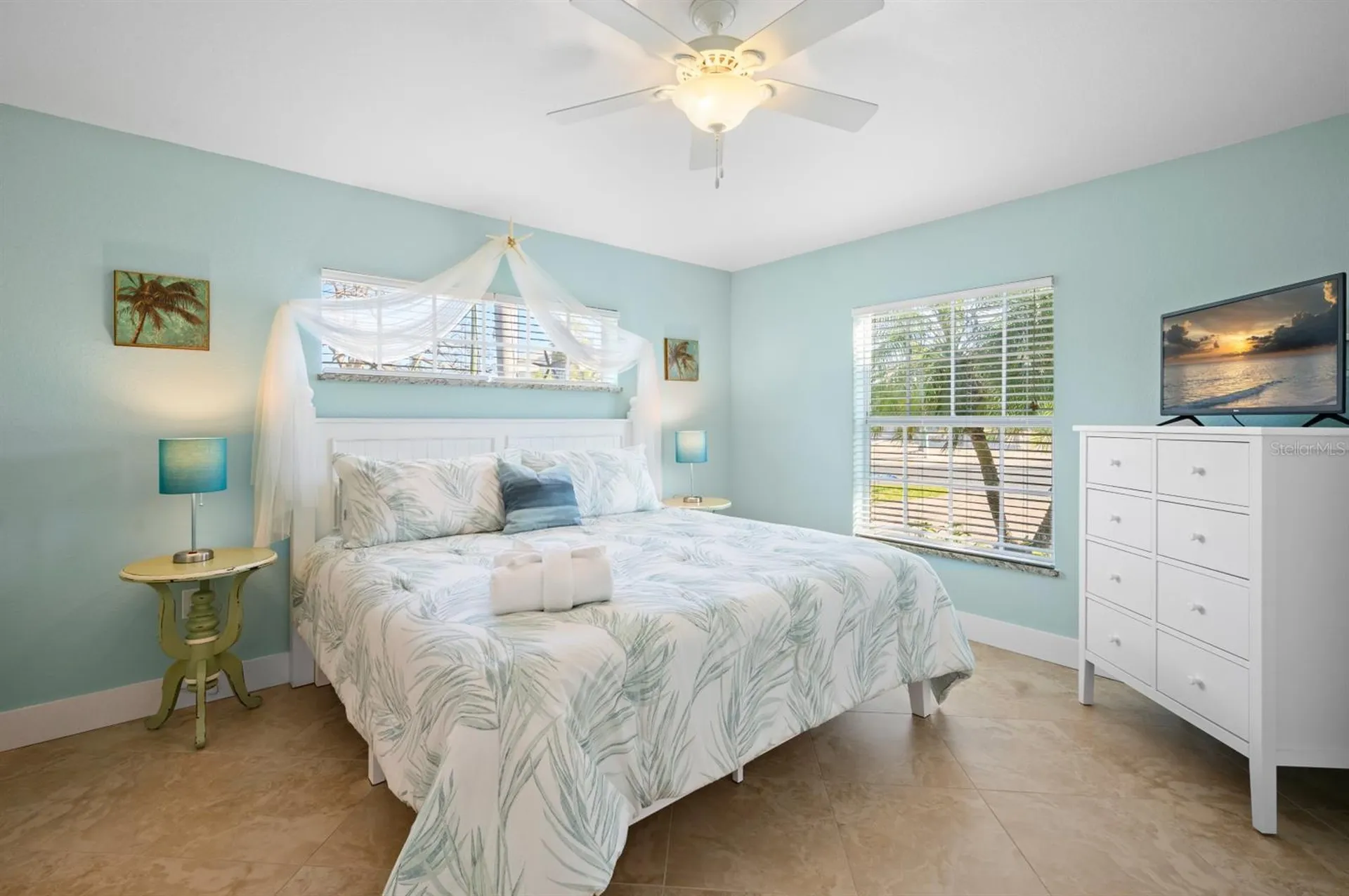 5608 Holmes Boulevard Holmes Beach FL 34217