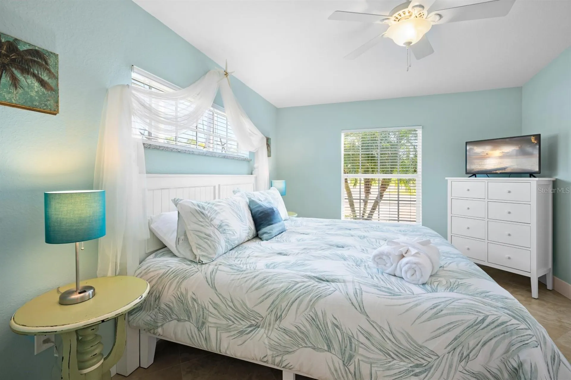 5608 Holmes Boulevard Holmes Beach FL 34217