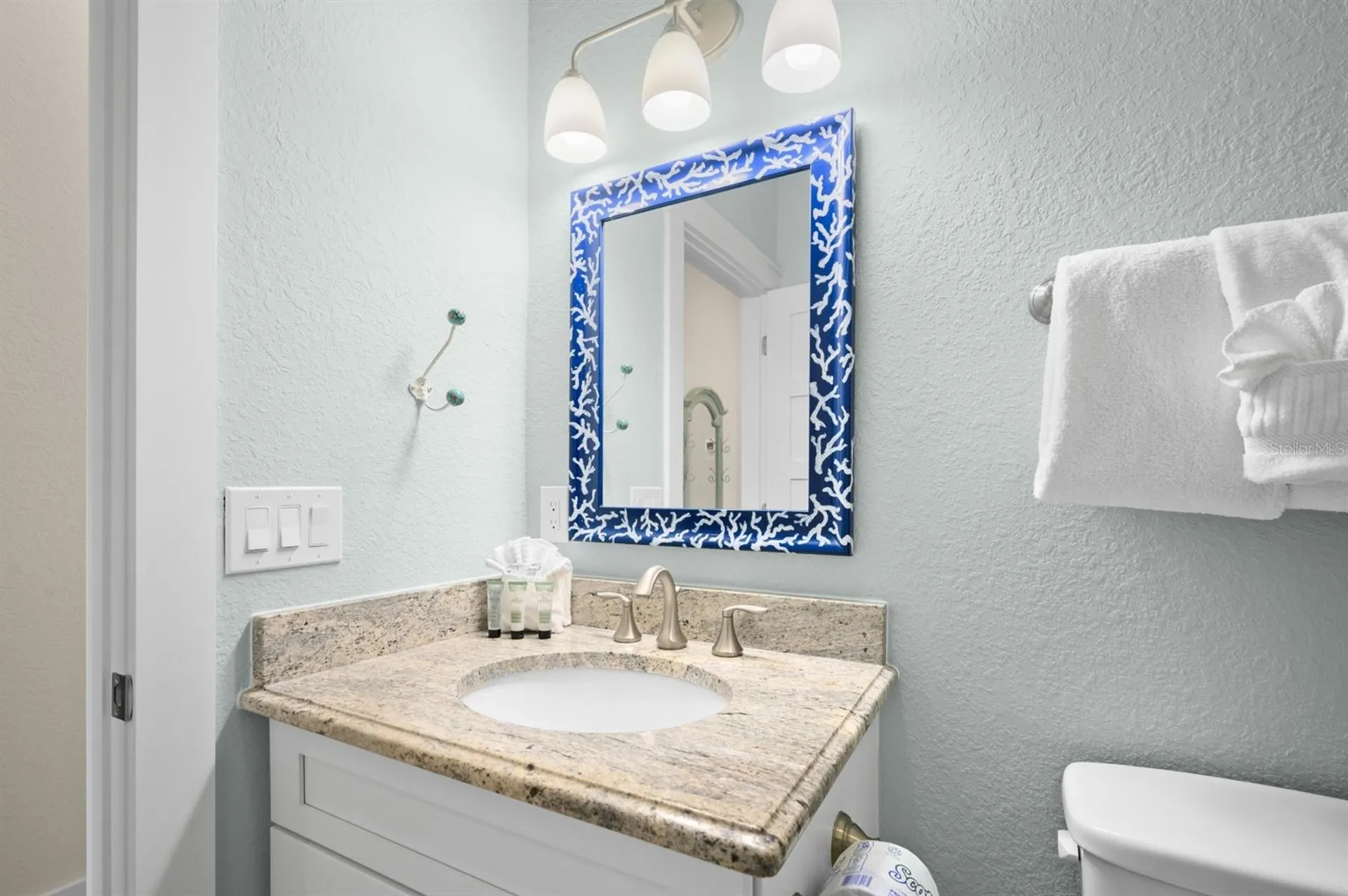 5608 Holmes Boulevard Holmes Beach FL 34217