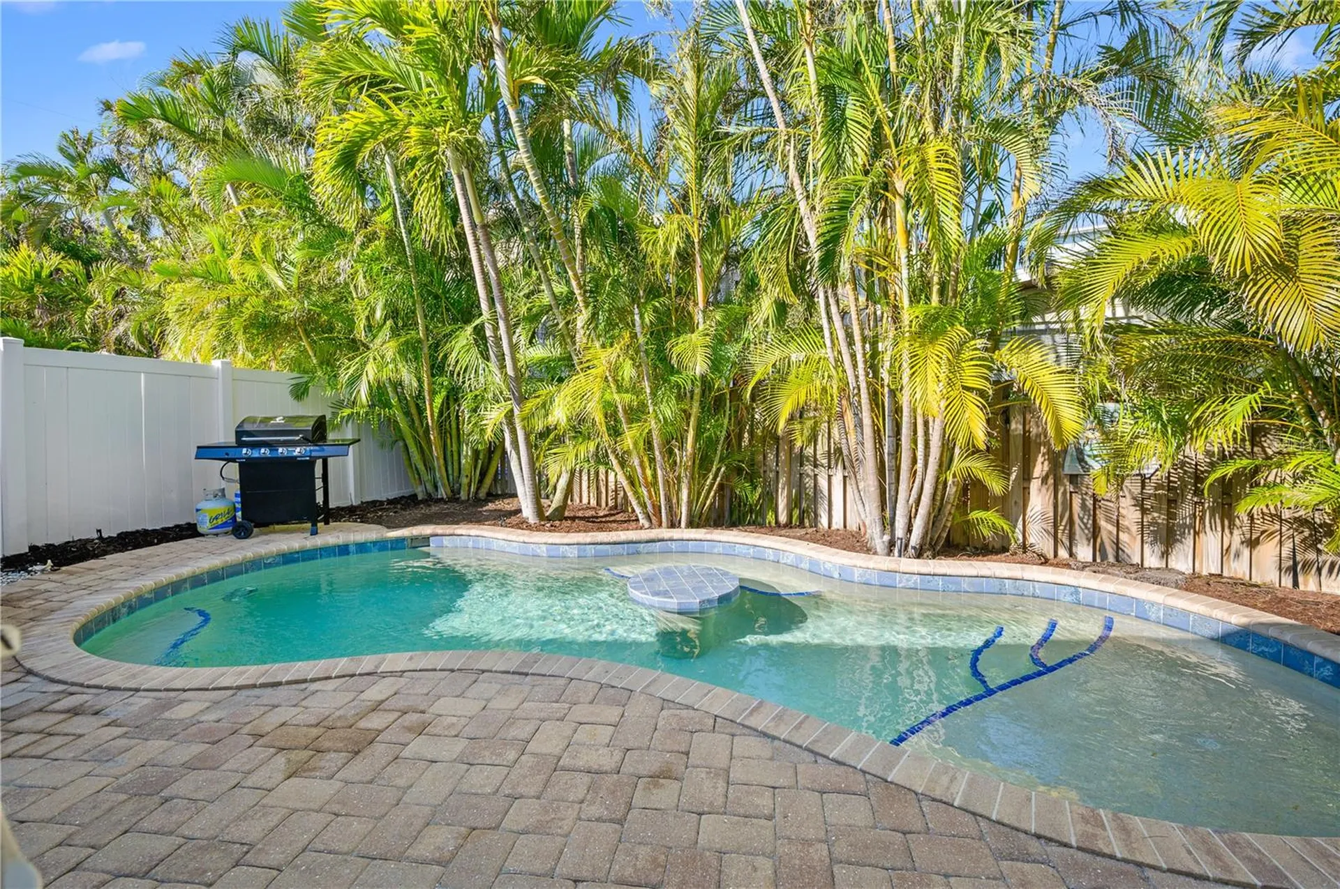 5608 Holmes Boulevard Holmes Beach FL 34217