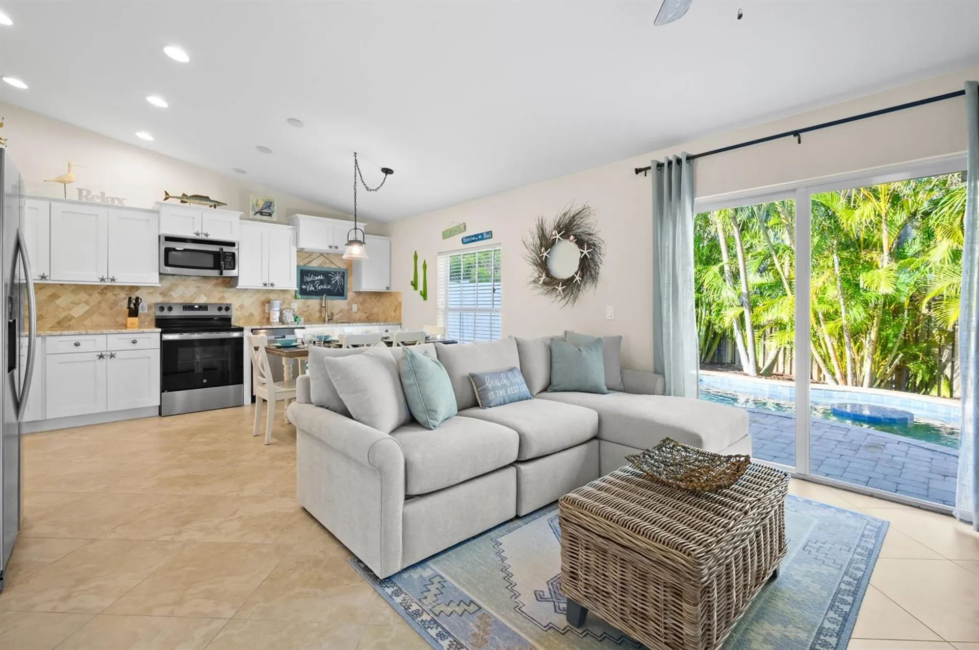 5608 Holmes Boulevard Holmes Beach FL 34217
