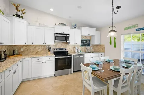 5608 Holmes Boulevard Holmes Beach FL 34217
