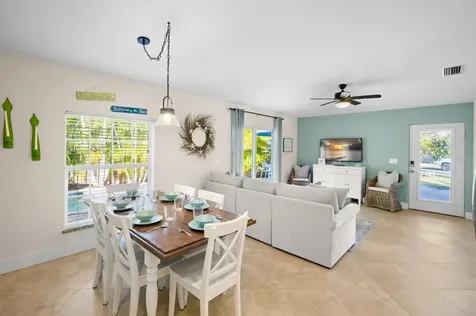 5608 Holmes Boulevard Holmes Beach FL 34217