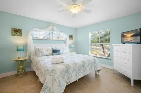 5608 Holmes Boulevard Holmes Beach FL 34217