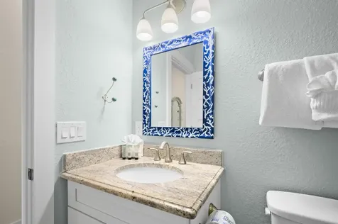 5608 Holmes Boulevard Holmes Beach FL 34217