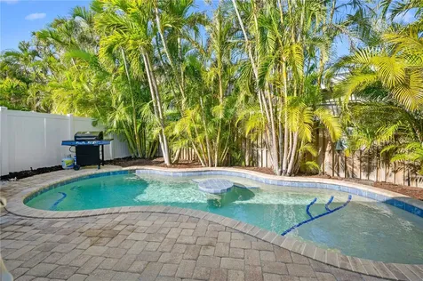 5608 Holmes Boulevard Holmes Beach FL 34217