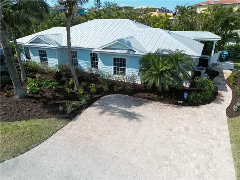 5608 Holmes Boulevard Holmes Beach FL 34217