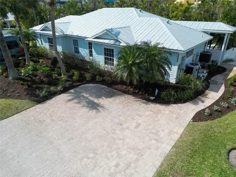 5608 Holmes Boulevard Holmes Beach FL 34217