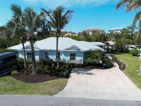 5608 Holmes Boulevard Holmes Beach FL 34217
