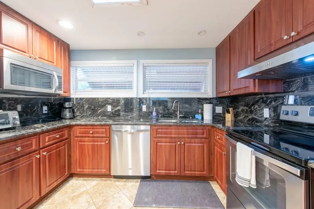 8820 S Hickory Lane Riverview FL 33578