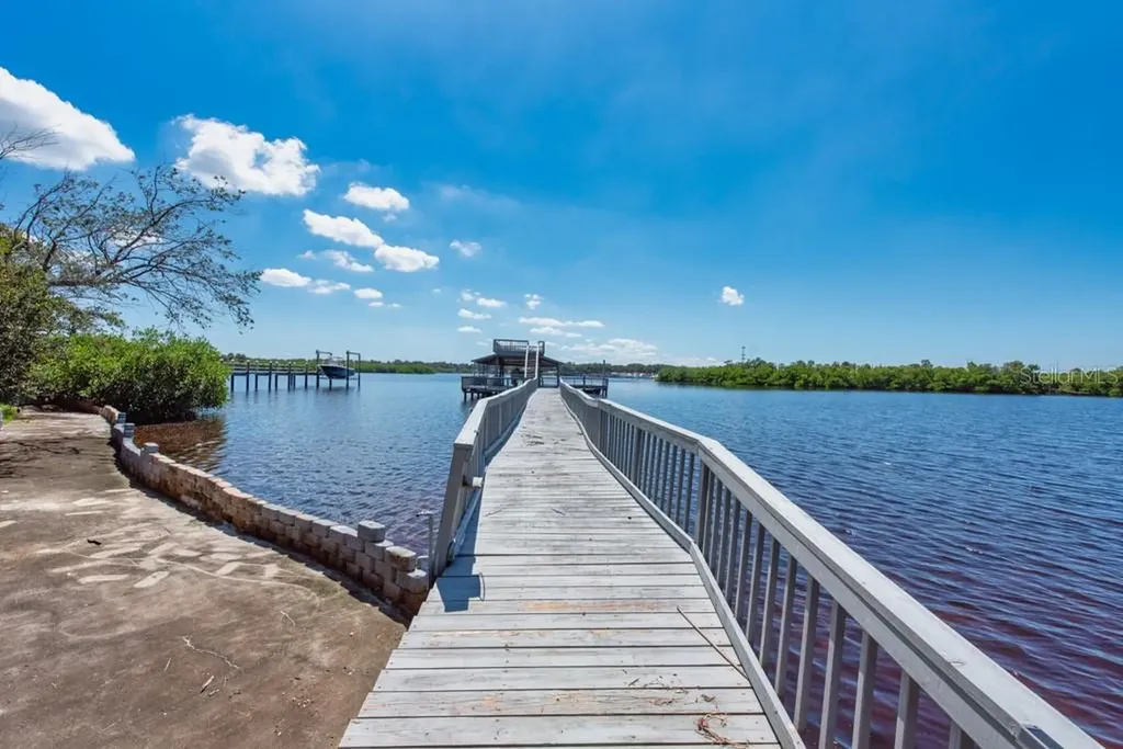 8820 S Hickory Lane Riverview FL 33578