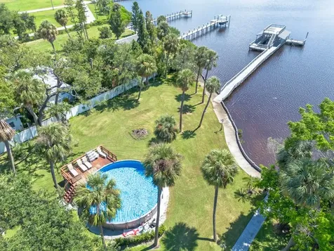 8820 S Hickory Lane Riverview FL 33578