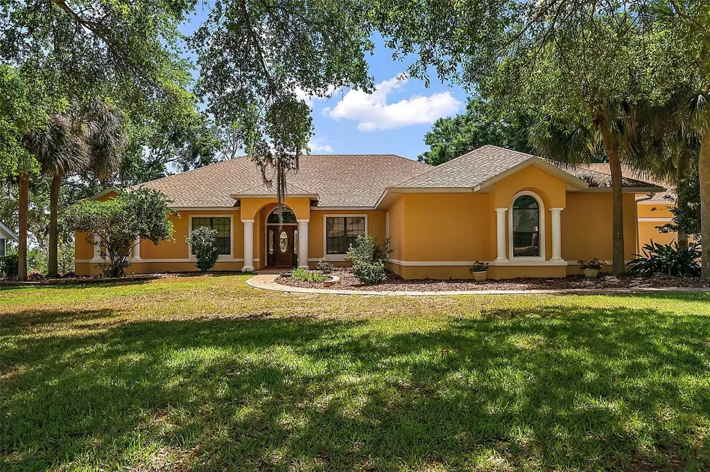 5640 Spinnaker Loop Lady Lake FL 32159