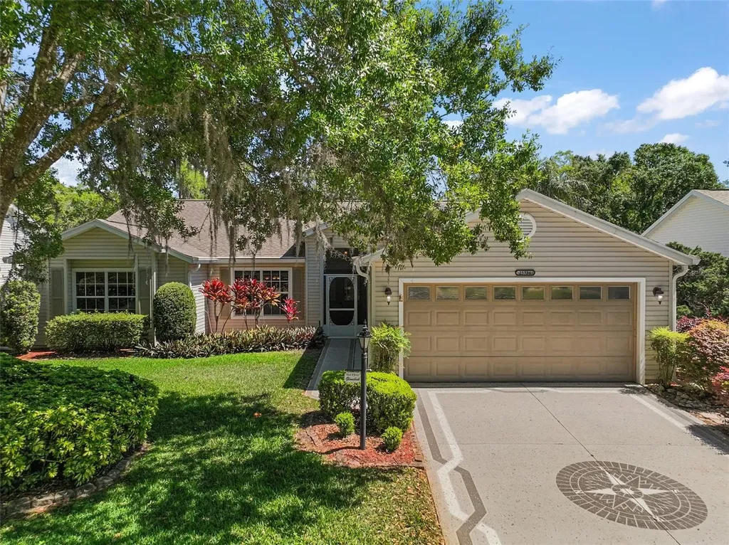 25736 Whisper Oaks Road Leesburg FL 34748