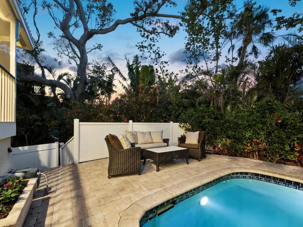 3322 Bayou Road Longboat Key FL 34228