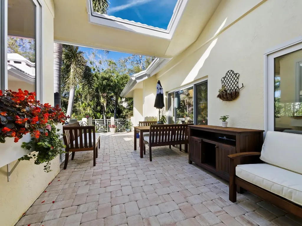 3322 Bayou Road Longboat Key FL 34228