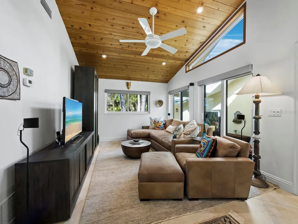 3322 Bayou Road Longboat Key FL 34228