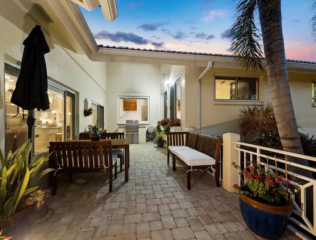 3322 Bayou Road Longboat Key FL 34228