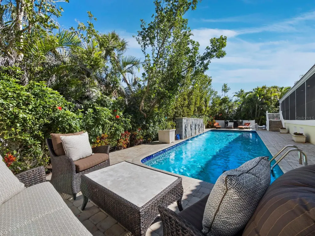 3322 Bayou Road Longboat Key FL 34228