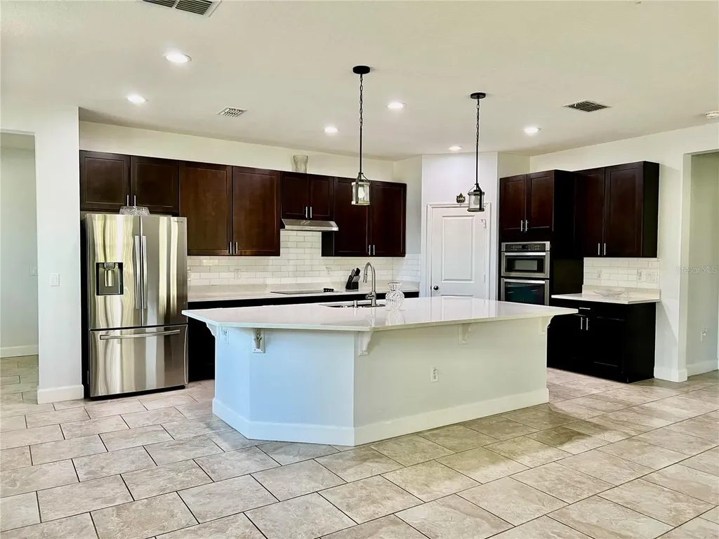2301 Avellino Avenue St Cloud FL 34771