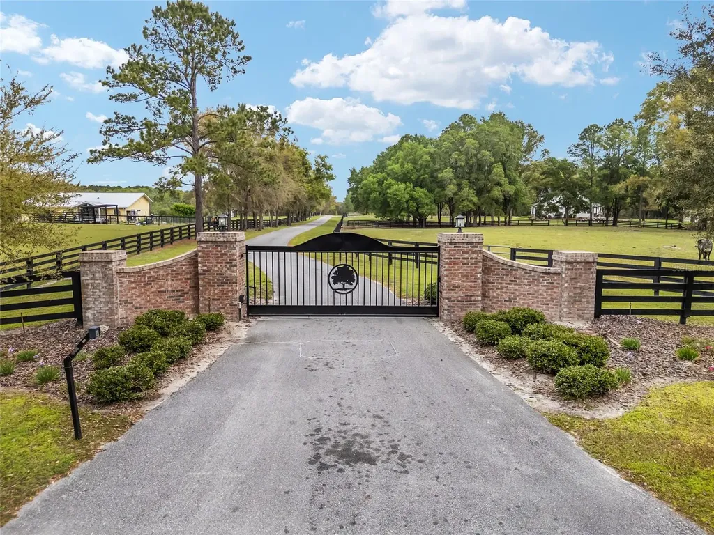 3595 NW 156th Drive Newberry FL 32669