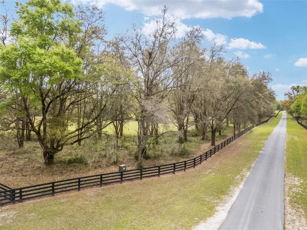 3595 NW 156th Drive Newberry FL 32669