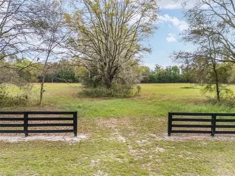 3595 NW 156th Drive Newberry FL 32669