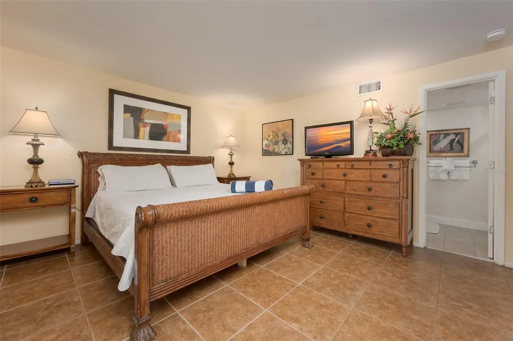 5125 Gulf Of Mexico Drive Longboat Key FL 34228