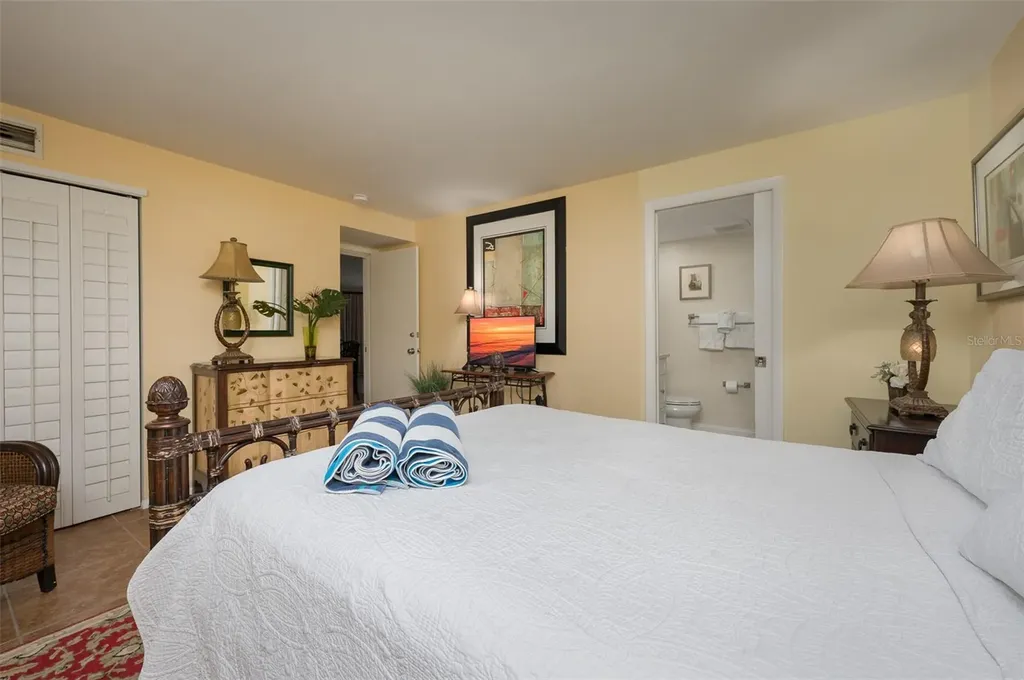 5125 Gulf Of Mexico Drive Longboat Key FL 34228