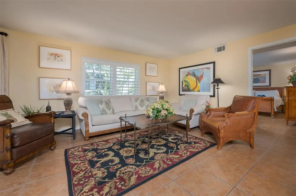5125 Gulf Of Mexico Drive Longboat Key FL 34228