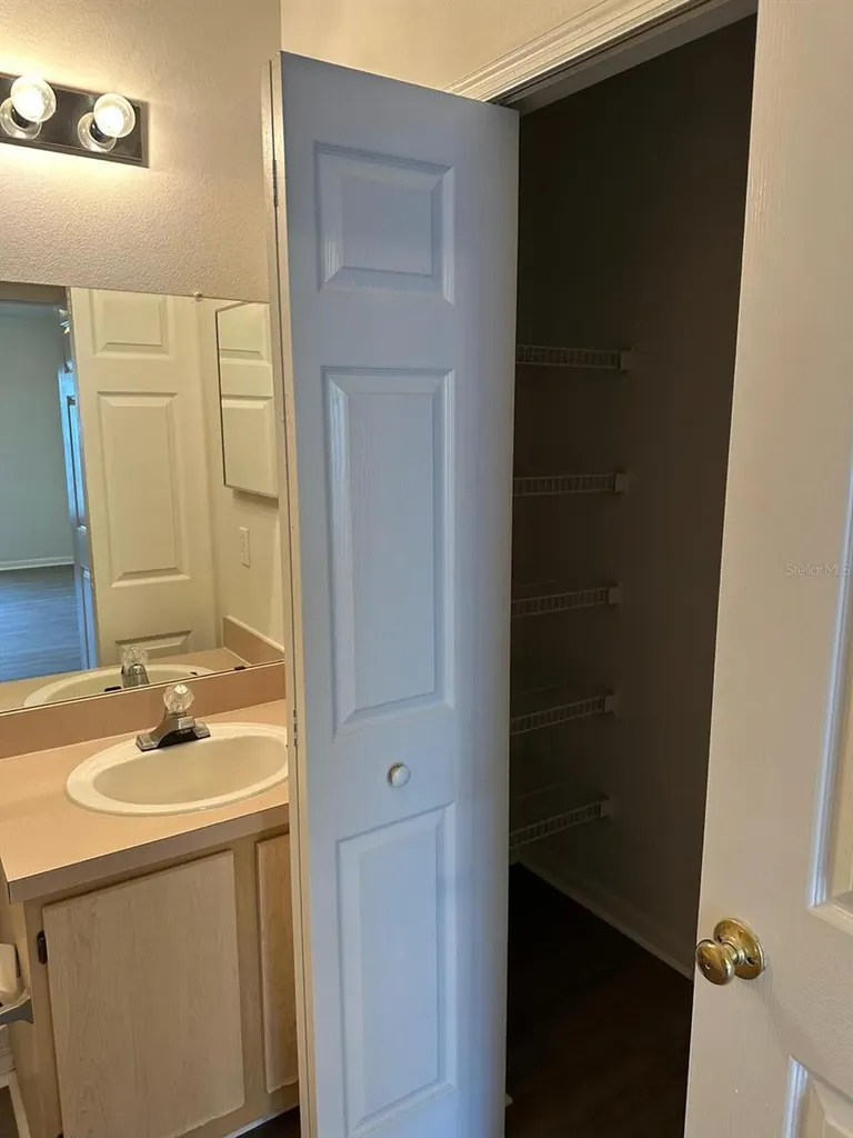 4352 S Kirkman Road Orlando FL 32811