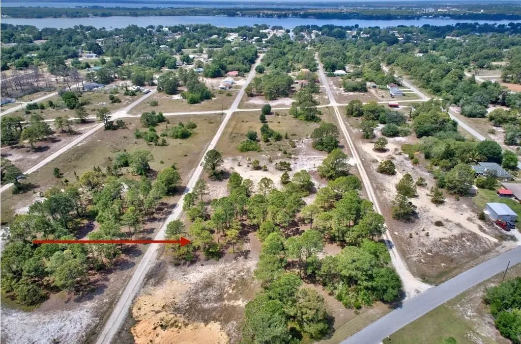 328 Tahiti Avenue Lake Placid FL 33852
