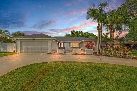 1433 74th Circle NE St Petersburg FL 33702