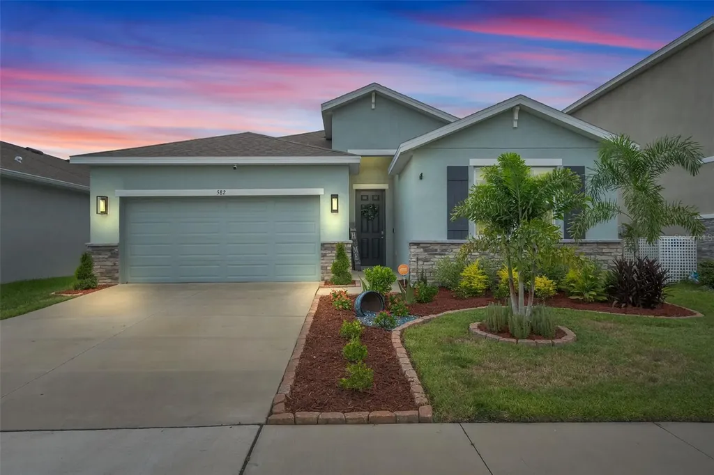 582 8th Street NW Ruskin FL 33570