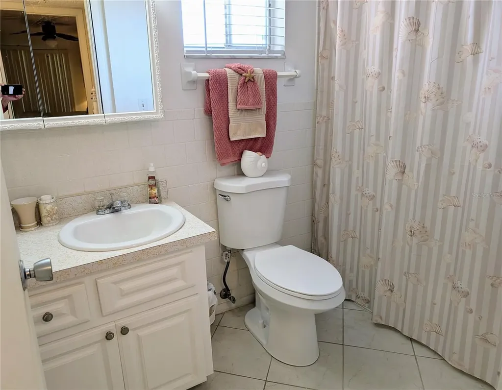 3660 Lake Bayshore Drive Bradenton FL 34205