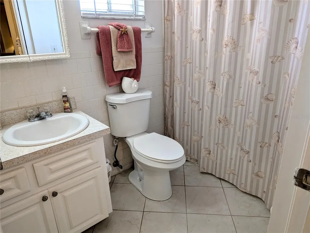 3660 Lake Bayshore Drive Bradenton FL 34205