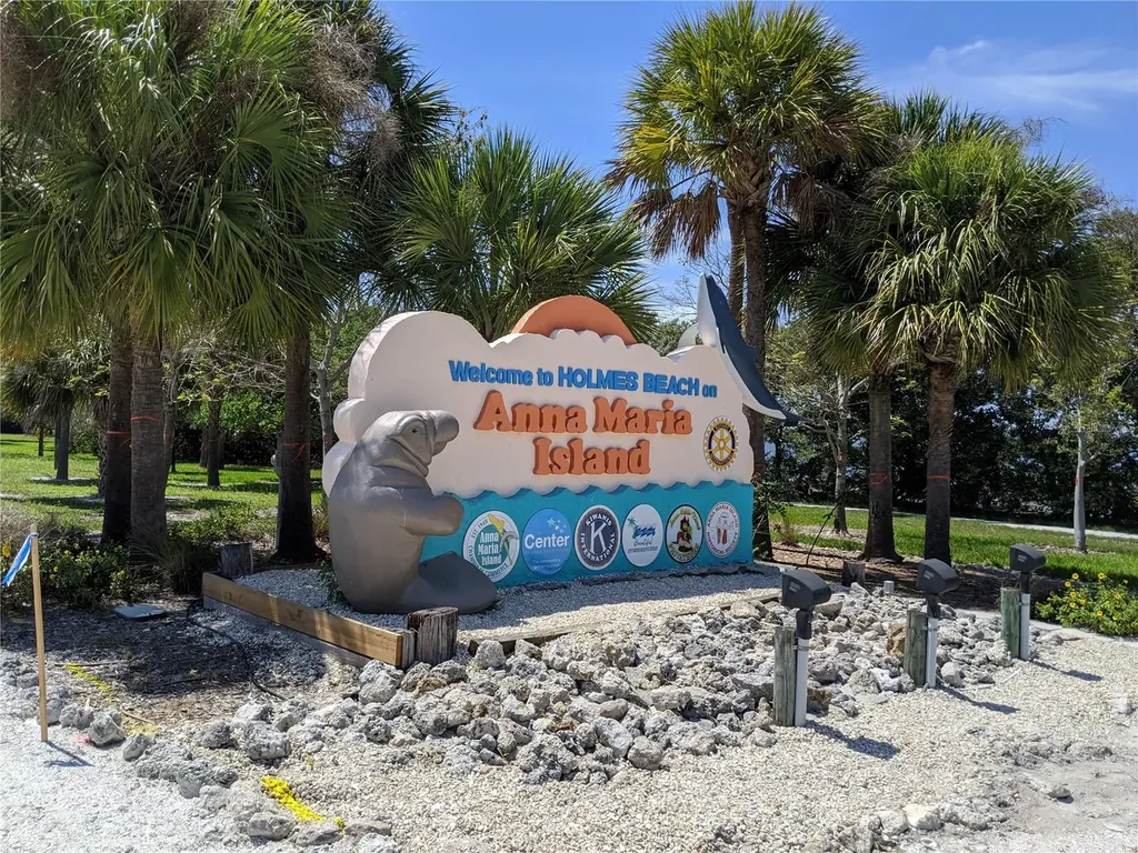 3660 Lake Bayshore Drive Bradenton FL 34205