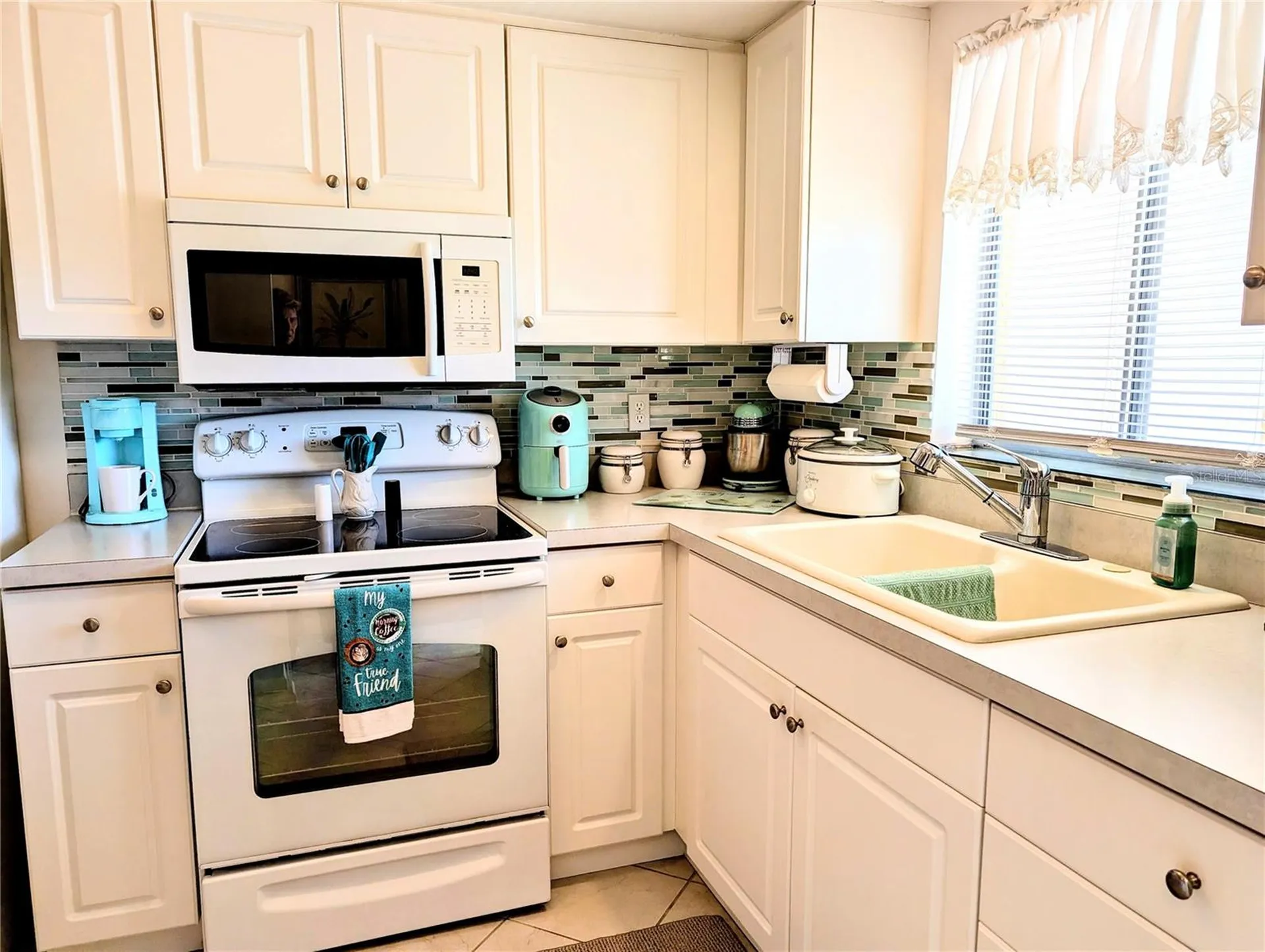 3660 Lake Bayshore Drive Bradenton FL 34205
