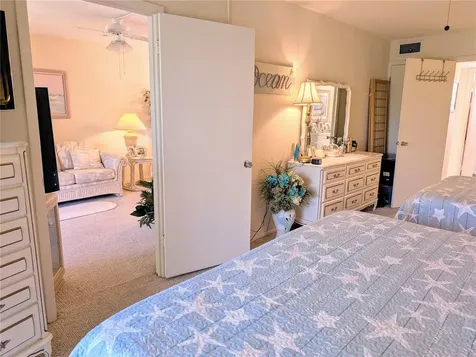 3660 Lake Bayshore Drive Bradenton FL 34205