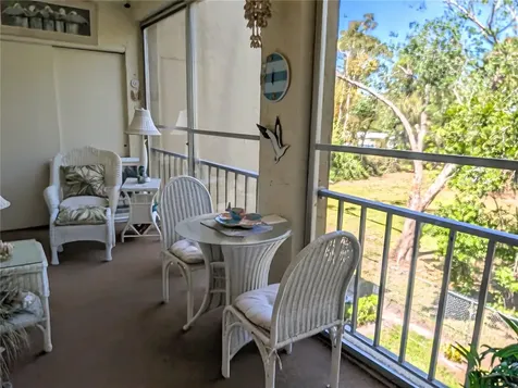3660 Lake Bayshore Drive Bradenton FL 34205