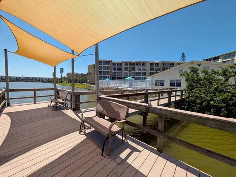 3660 Lake Bayshore Drive Bradenton FL 34205