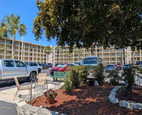 3660 Lake Bayshore Drive Bradenton FL 34205