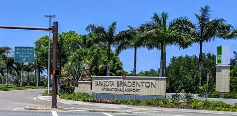 3660 Lake Bayshore Drive Bradenton FL 34205