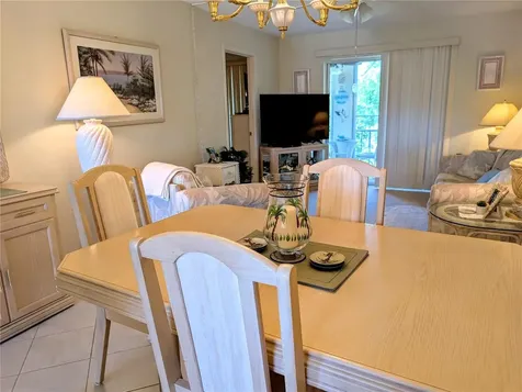 3660 Lake Bayshore Drive Bradenton FL 34205