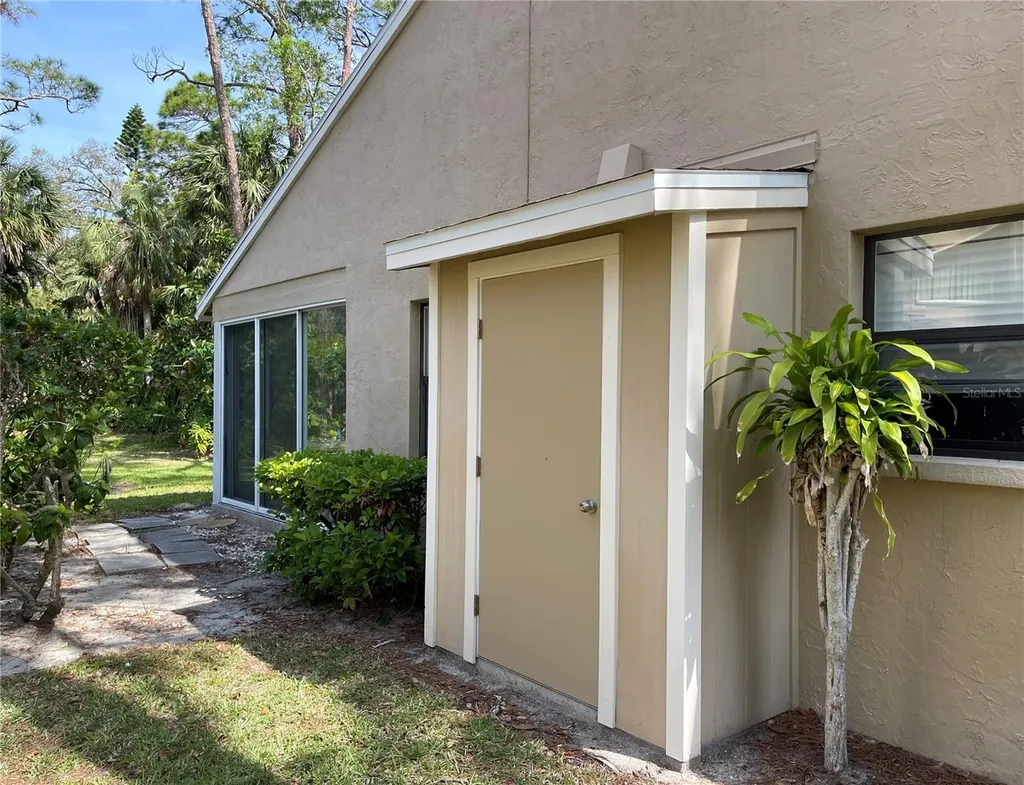 4944 Village Gardens Drive Sarasota FL 34234