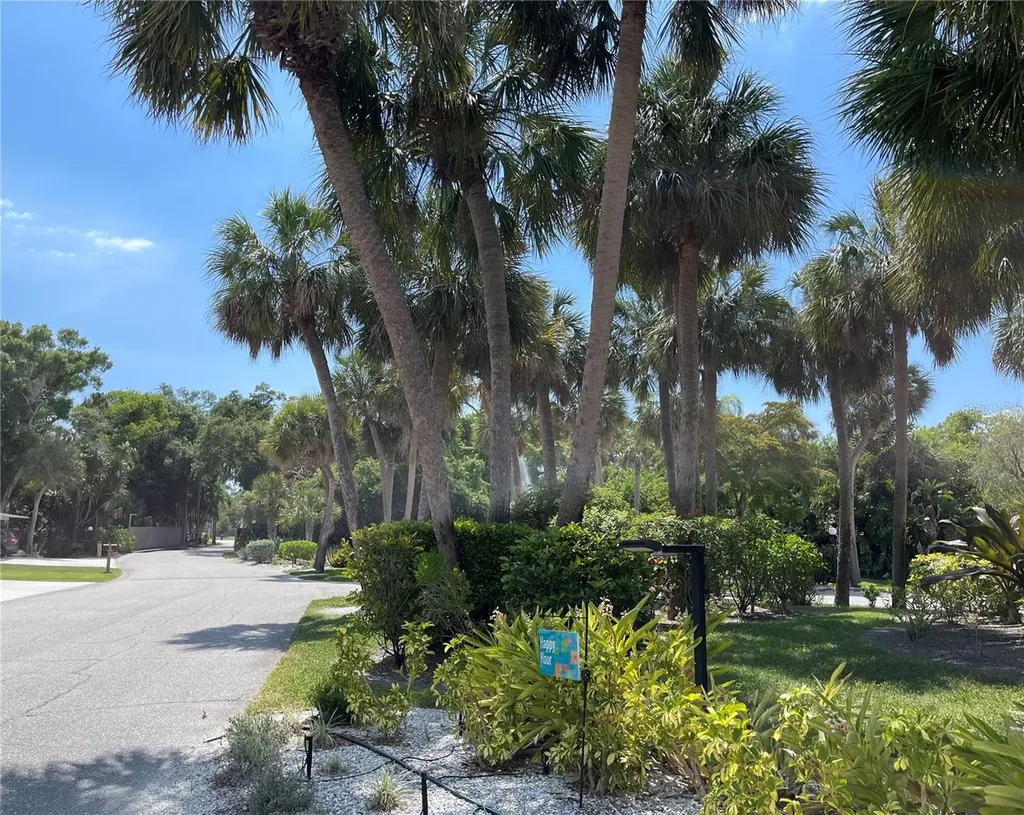 4944 Village Gardens Drive Sarasota FL 34234
