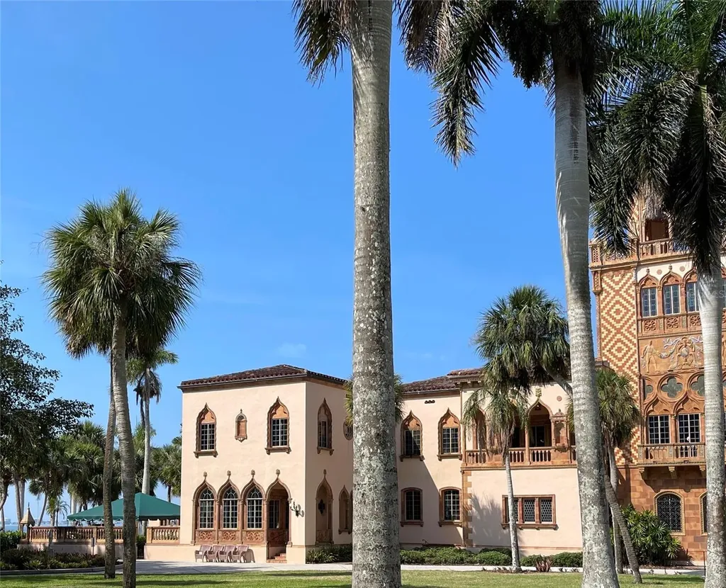 4944 Village Gardens Drive Sarasota FL 34234